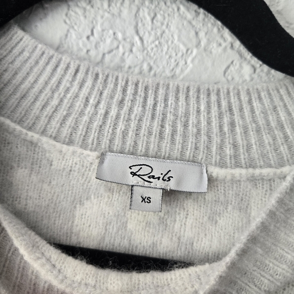 Rails XS Gray Animal Print Cashmere Merino Wool Blend Pullover Crew Neck Sweater - Picture 4 of 5